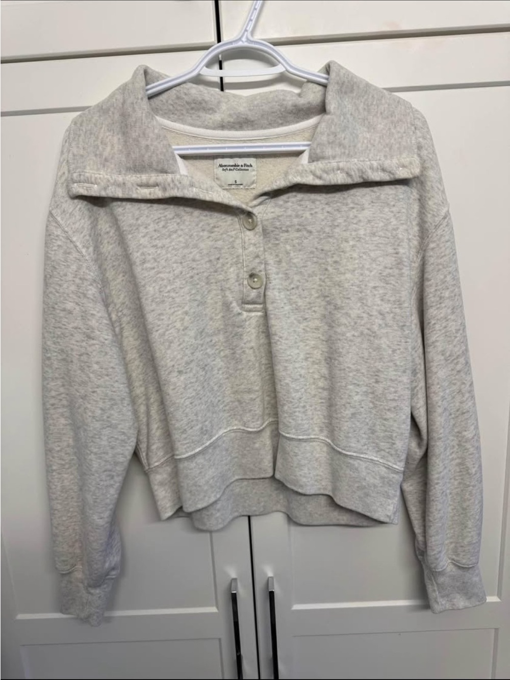 Abercrombie & Fitch Heather Gray Henley Sweatshirt